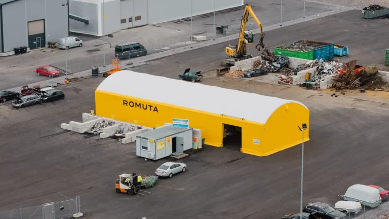 PVC-halli Romuta